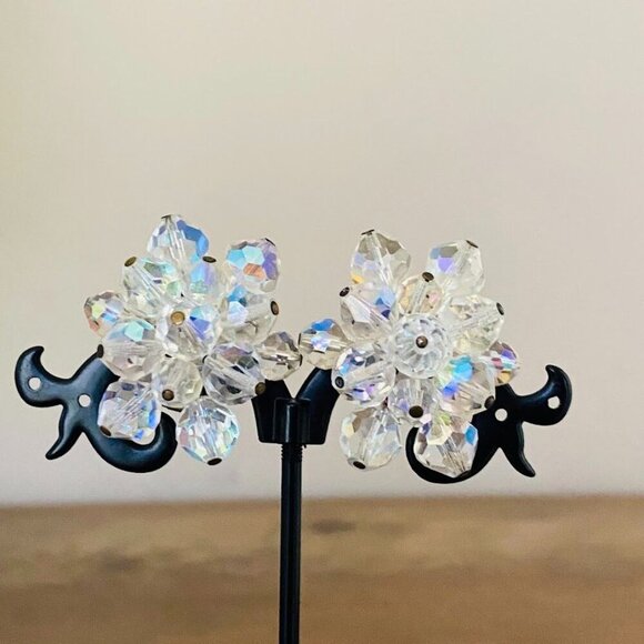 Vintage AB Aurora Borealis Cluster Clip-on Earrings - Picture 3 of 4
